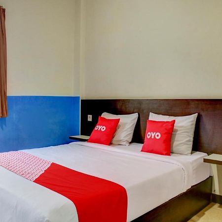 Oyo 90162 Remboelan Guest House Sungai Lutus Exterior foto
